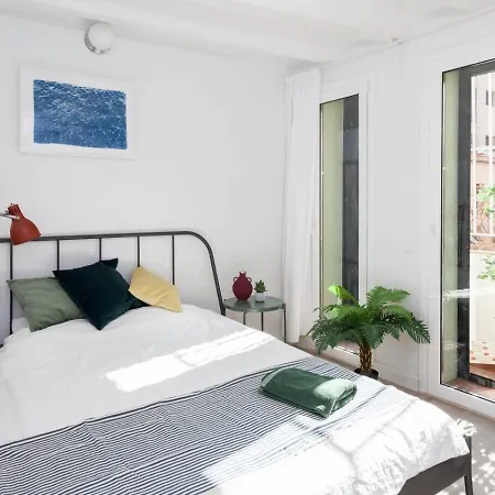 Soho Apartments & Studios Ramblas Barcelona Exterior photo