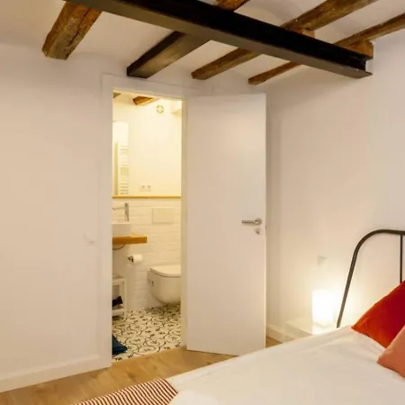 Soho Apartments & Studios Ramblas Barcelona Exterior photo