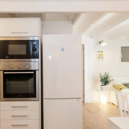 Soho Apartments & Studios Ramblas Barcelona Exterior photo