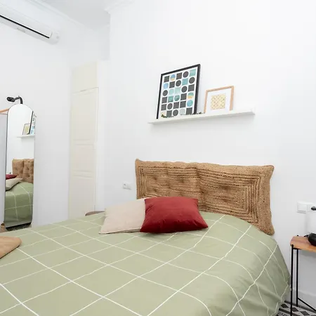 Soho Apartments & Studios Ramblas Barcelona Exterior photo